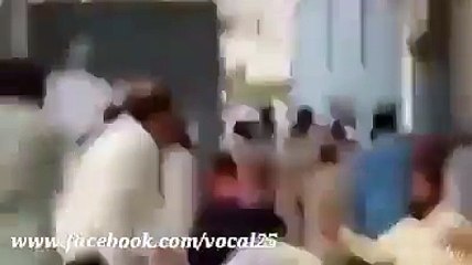 Ahle Sunnat Being Kicked Out From Deoband Masjid Moti Masjid Clifton Karachi (2)