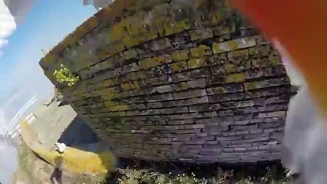 Un goéland vole une GoPro à des touristes
