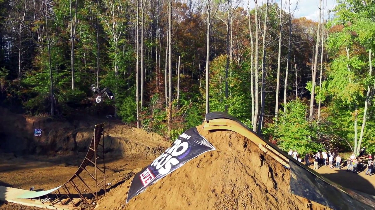 Quadruple backflip en BMX