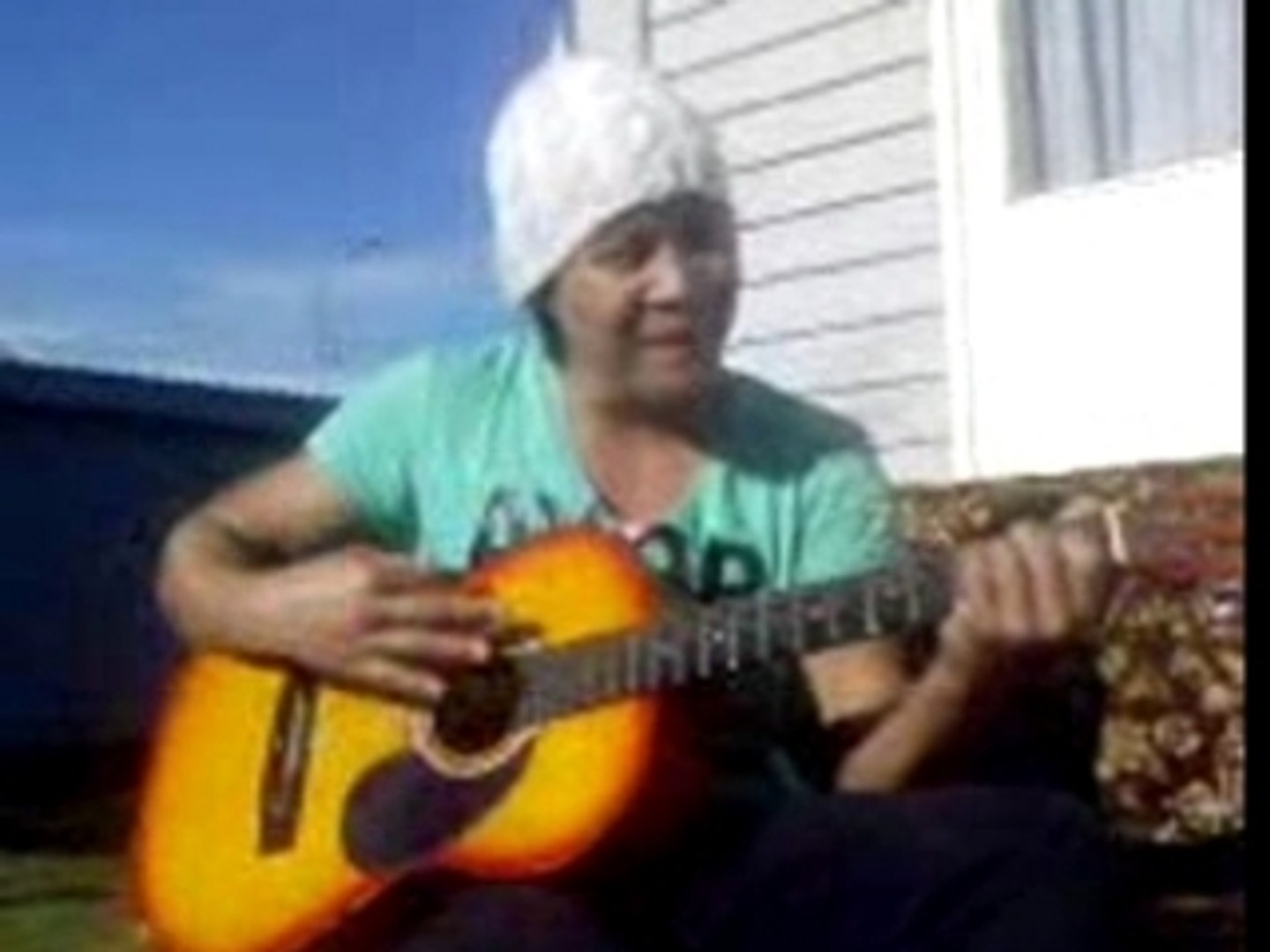 Sokna sing about Nills love