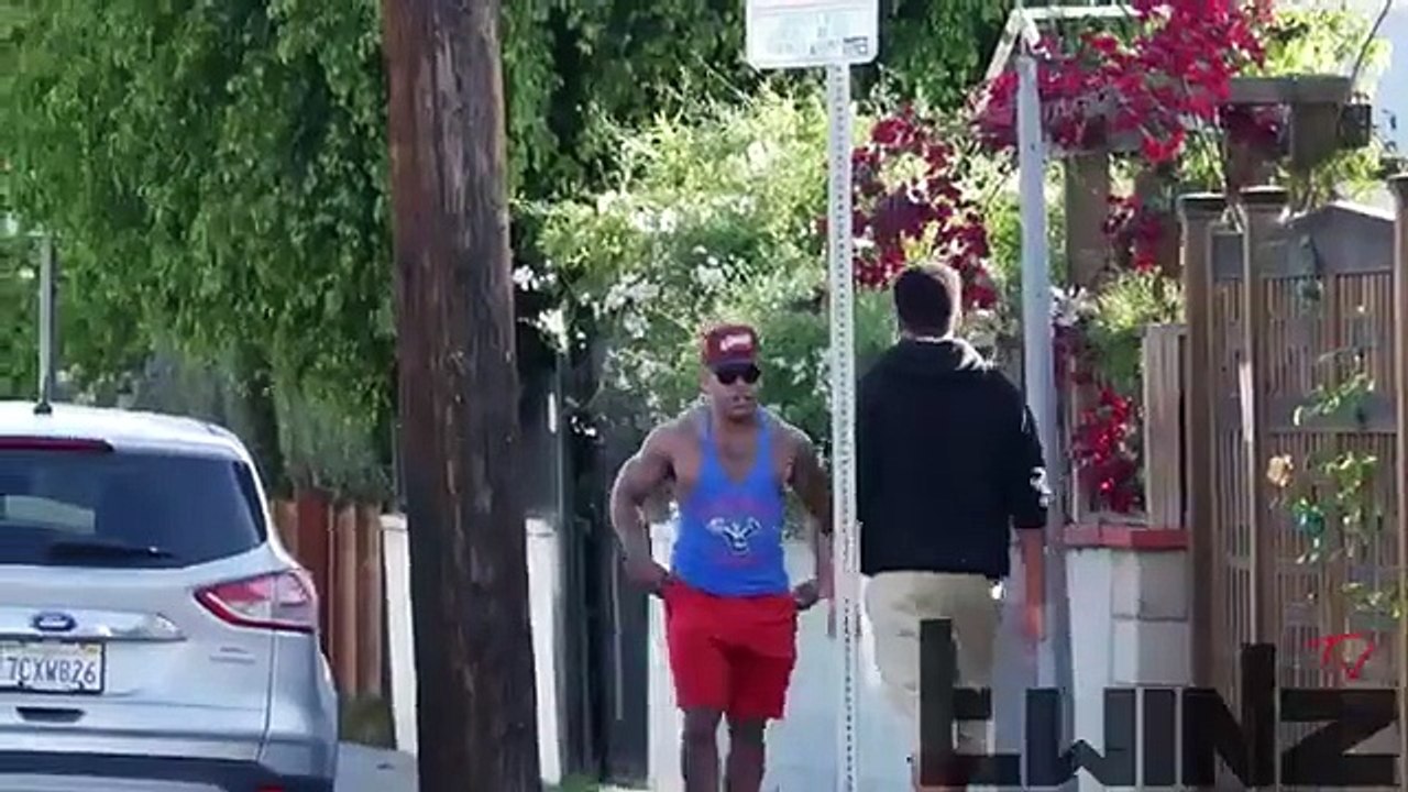 How to win street fights in the hood!! Epic!!