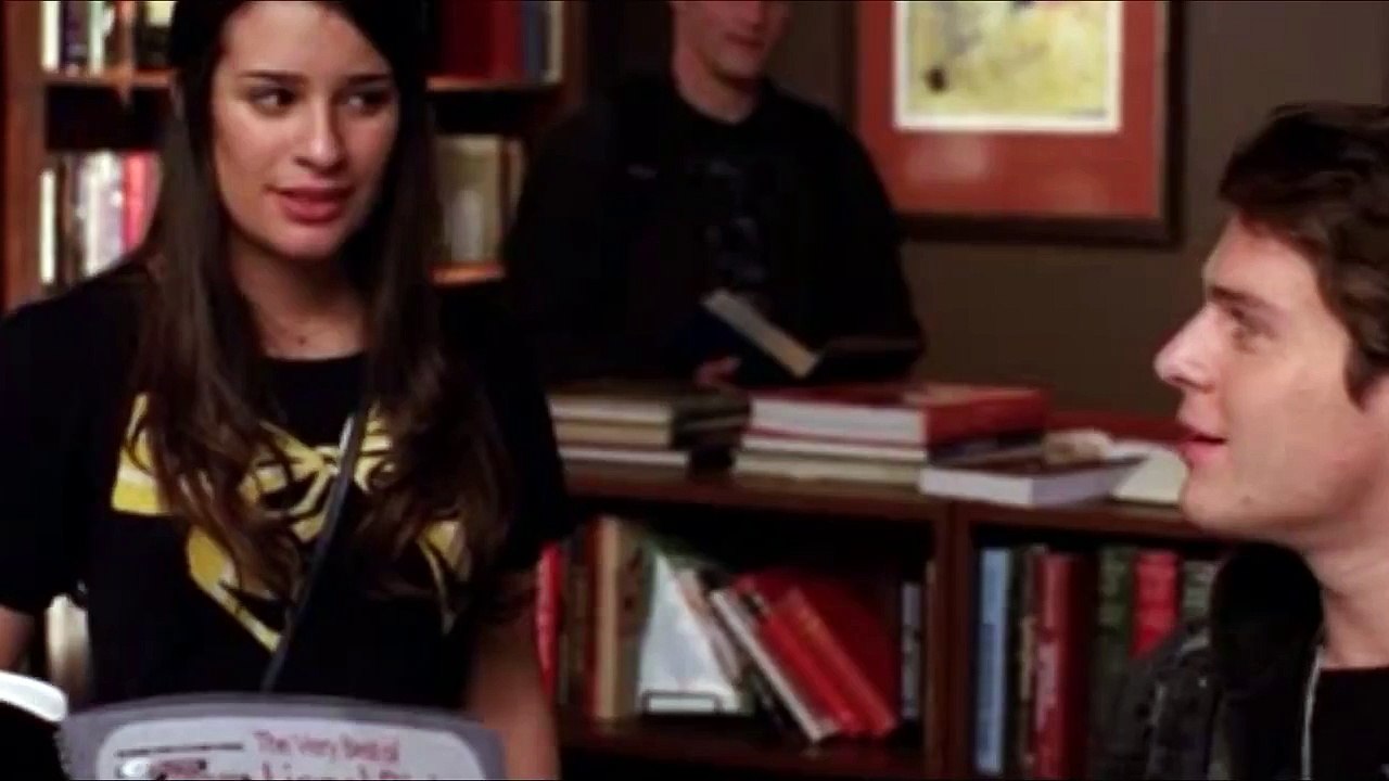 Glee-Hello (Full Performance)