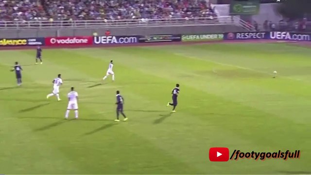 Le gardien U19 de l'équipe de France fait un petit pont !