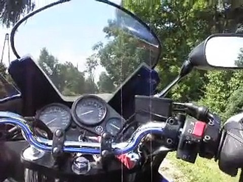 YAMAHA FZS 600 FAZER