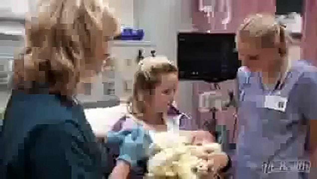 Adolescente que no esta embarazada tiene un bebe