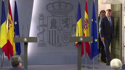 Spain PM hails 'balanced agreement' on Greece