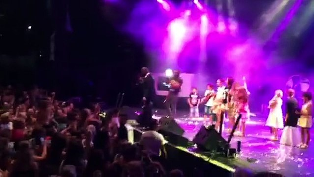 Ambiance au bal des pompiers de Nice (4)