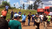 Greve Caminhoneiros BR77 Trevo Cataratas Cascavel Paraná 2015