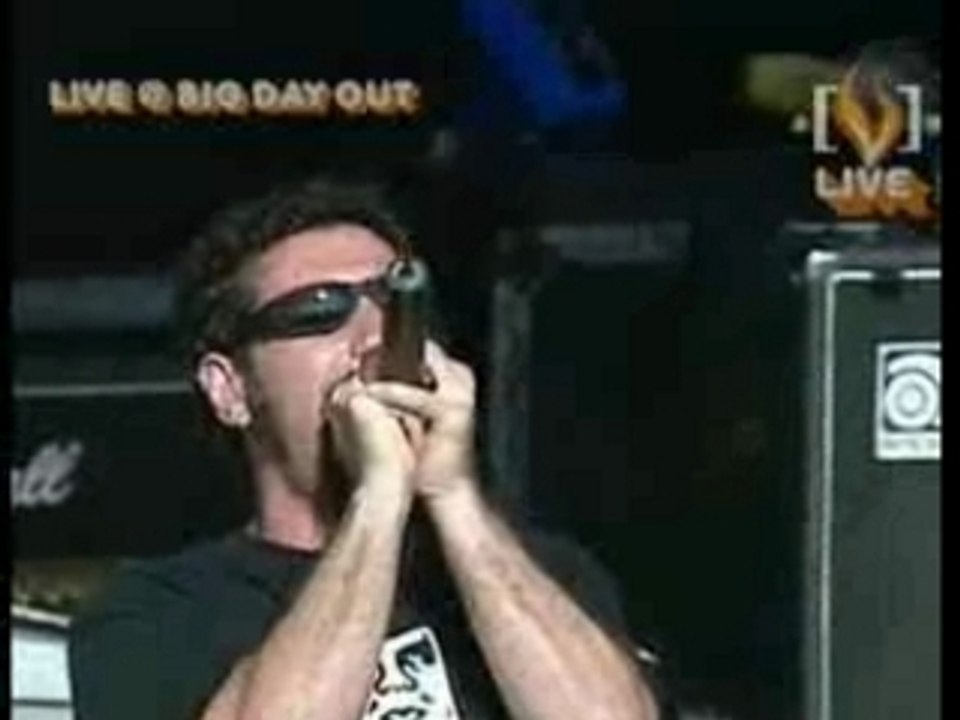 System of a Down - Suggestions (live @ B
