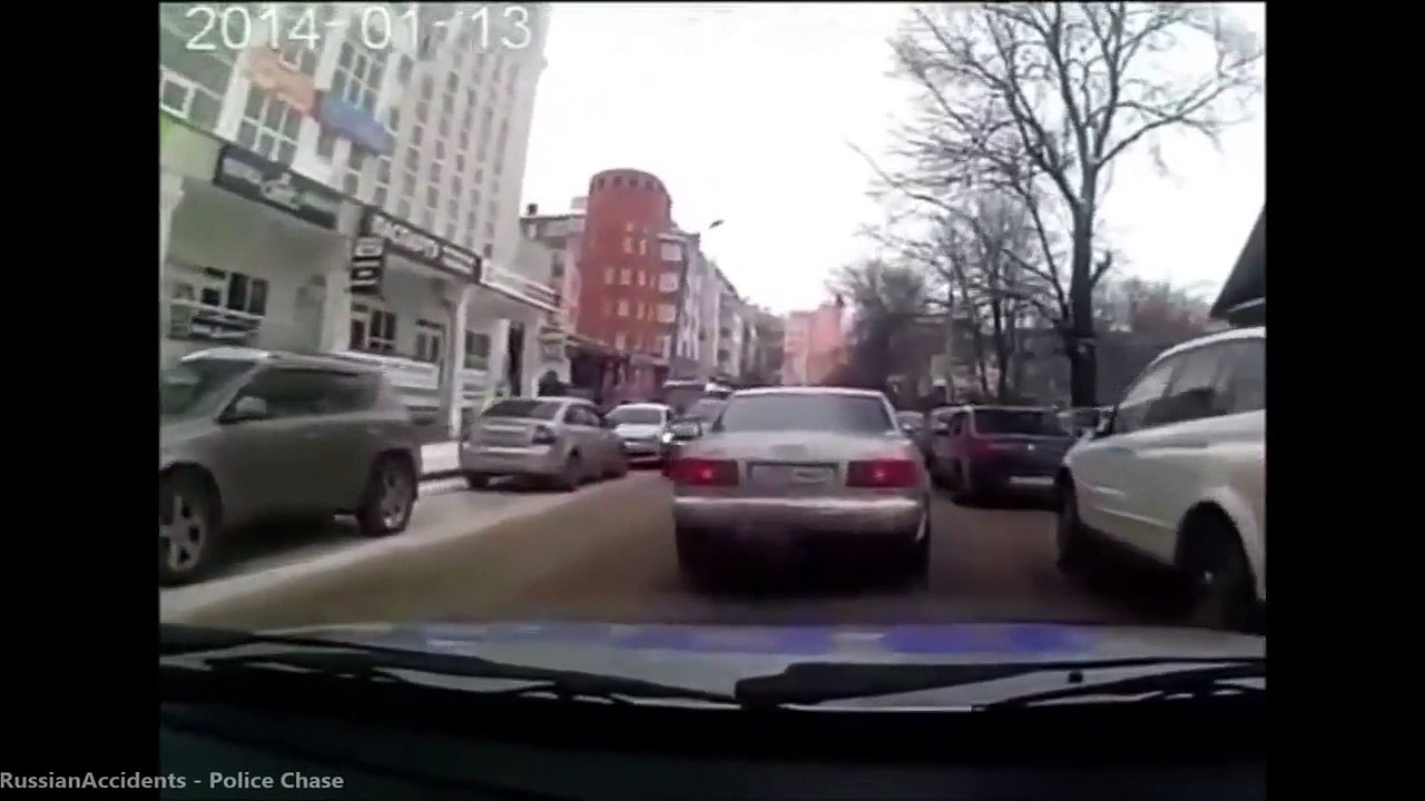 Crazy Driving in Russia # 6   Police Chase Audi A8