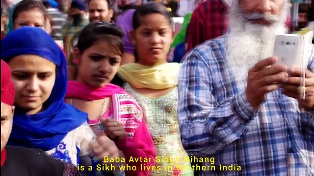 Baba Avtar Singh Wearing Largest and Heavest Turbans in the World