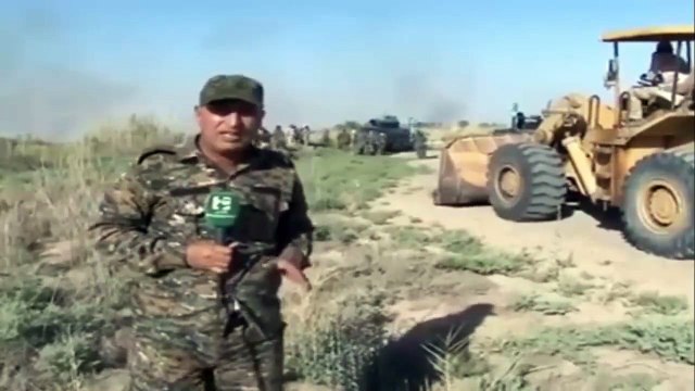 لحظة إنفجار عبوة ناسفة على الهواء مباشرة تقتل العشرات من الجيش العراقي!!!! موش نورمال !!!