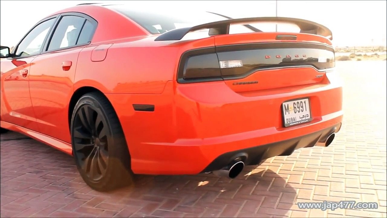 2014 Dodge Charger SRT8 Engine Start, Exhaust rev's & Acceleration