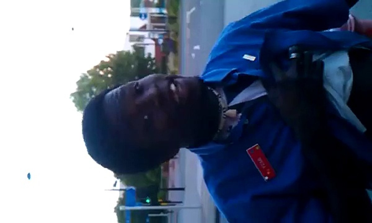 Yemi's scary bellybutton