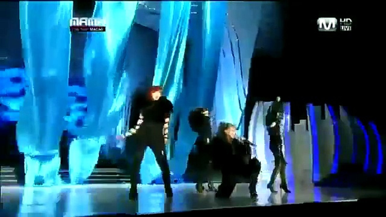 Live 2NE1 Try To Follow Me, Clap Your Hands _ Can_t Nobody MAMA