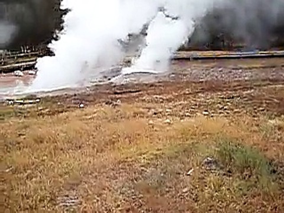 red spouter fumarole in Yellowstone