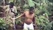 Grand Serpent (anaconda) attaque un journaliste dans la jungle -