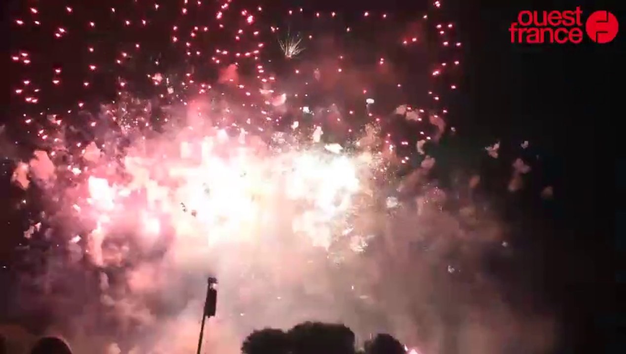 Rennes : Thunderstruck (AC/DC) au feu d'artifice du 14-Juillet