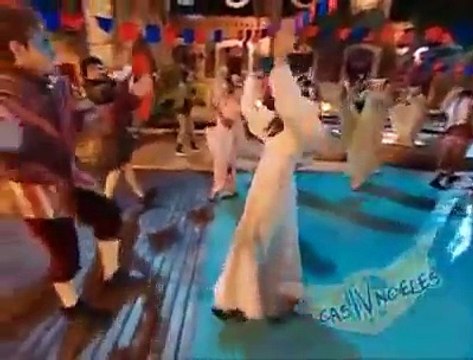 Casi Angeles - Beso de Thiago y Mar en la Fiesta Medibacha
