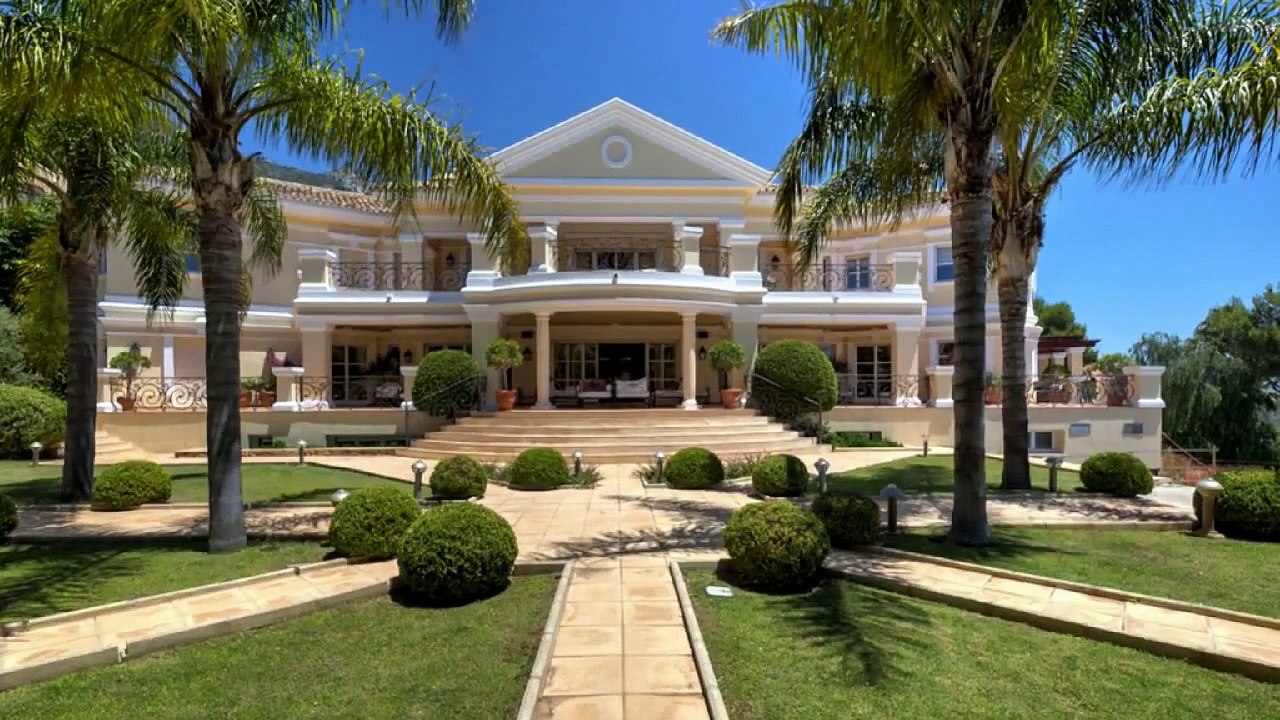 Luxury Villa with Stunning Sea Views in Sierra Blanca, Marbella