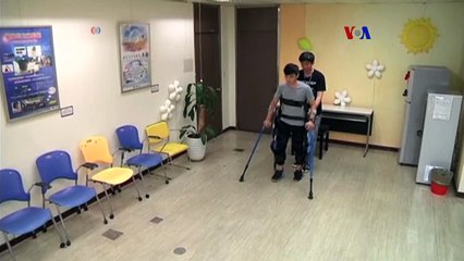 Conozca el Robot que pueda ayudar a una persona paralizada volver a caminar