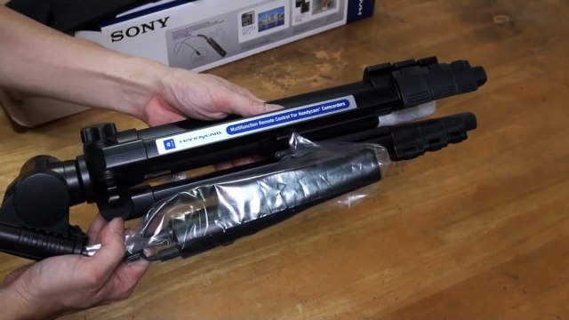 Sony VCT-60AV Multifunction Remote Control Tripod ( Unbox )