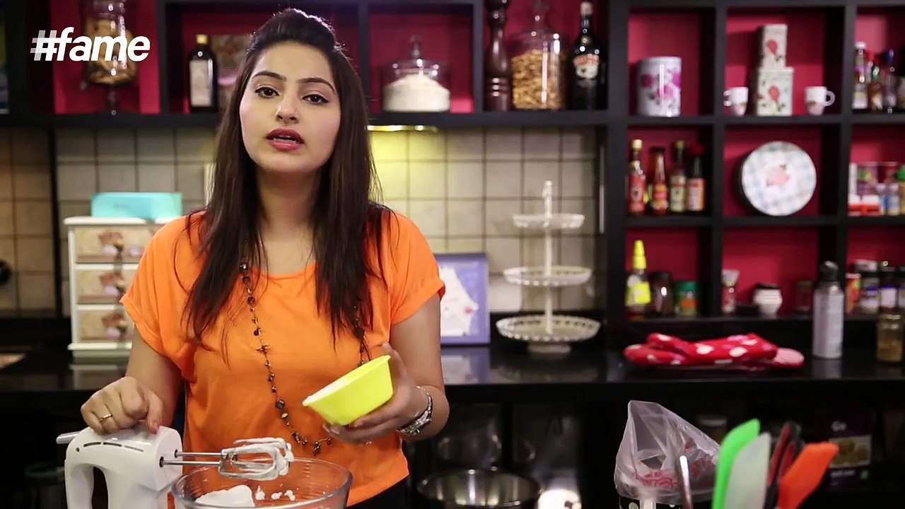#fame Food - How to Make Pavlova | Sahiba Kohli