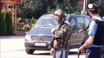 بوروشينكو يدعو إلى نزع سلاح المجموعات المسلحة