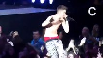 Se Le caen los pantalones a Justin Bieber en pleno Concierto!!   23 Enero 2013