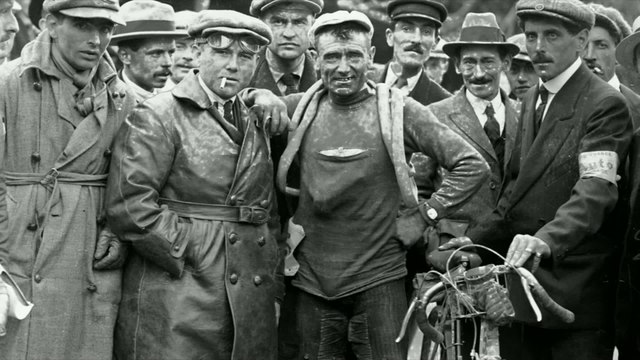 Cyclisme - Tour de France - C'est mon Tour : Eugène Christophe, premier coureur en jaune