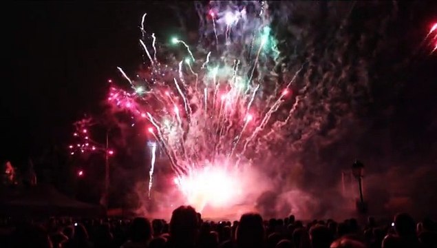 Arras : le feu d'artifice 2015 était aux couleurs... du Brésil