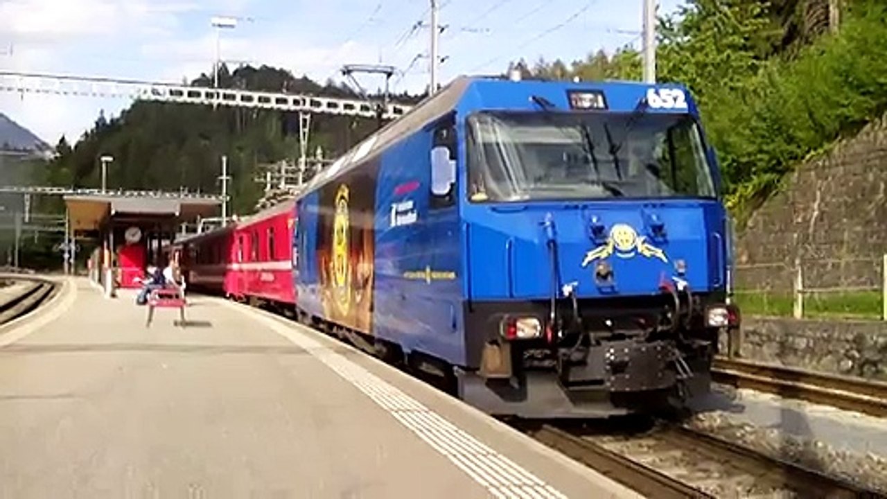 Ge 4/4''' 652 "HC Davos" à Reichenau-Tamins