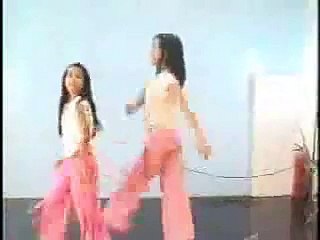 Issa and Yassi Pressman Dancing to Beep (full video)