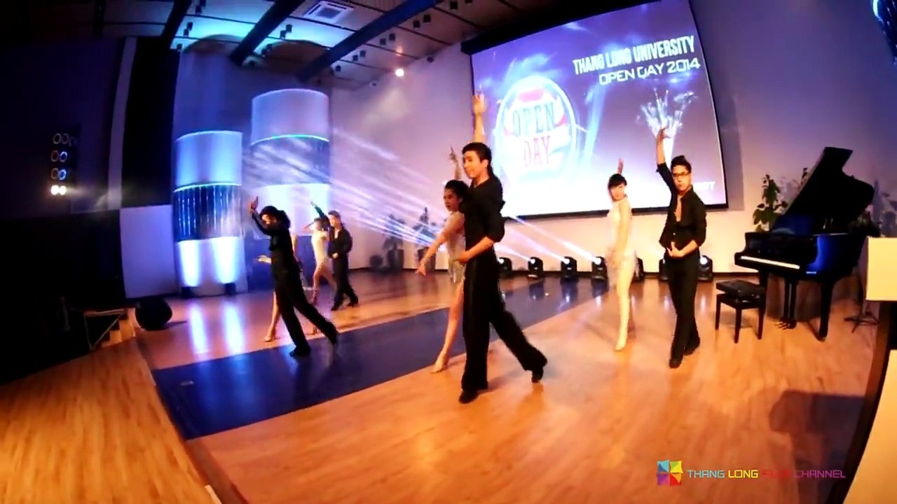 KHÔNG KHÍ NGÀY HỘI OPEN DAY TẠI ĐẠI HỌC THĂNG LONG