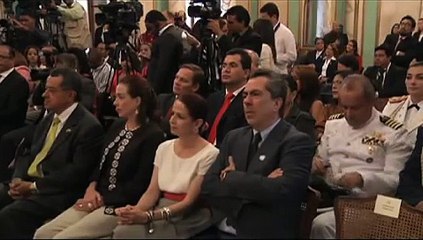 Presidentes Medina y Correa intercambian impresiones sobre encuentro en Palacio