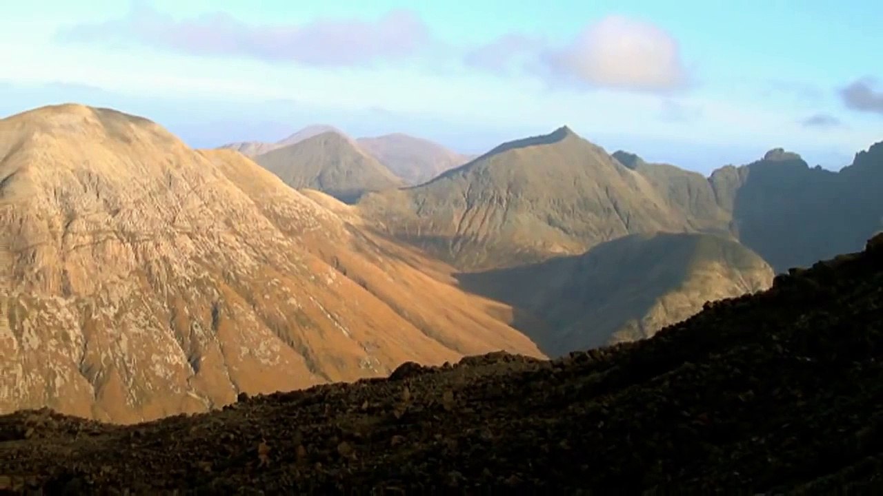 Pipes & Drums ~ Barren Rocks of Aden ~ Kings Own Scottish Borderers.