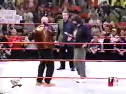 Governor Jesse Ventura at Raw Is War in MPLS 2001