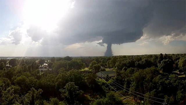 Kansas tornado captured on drone, social video