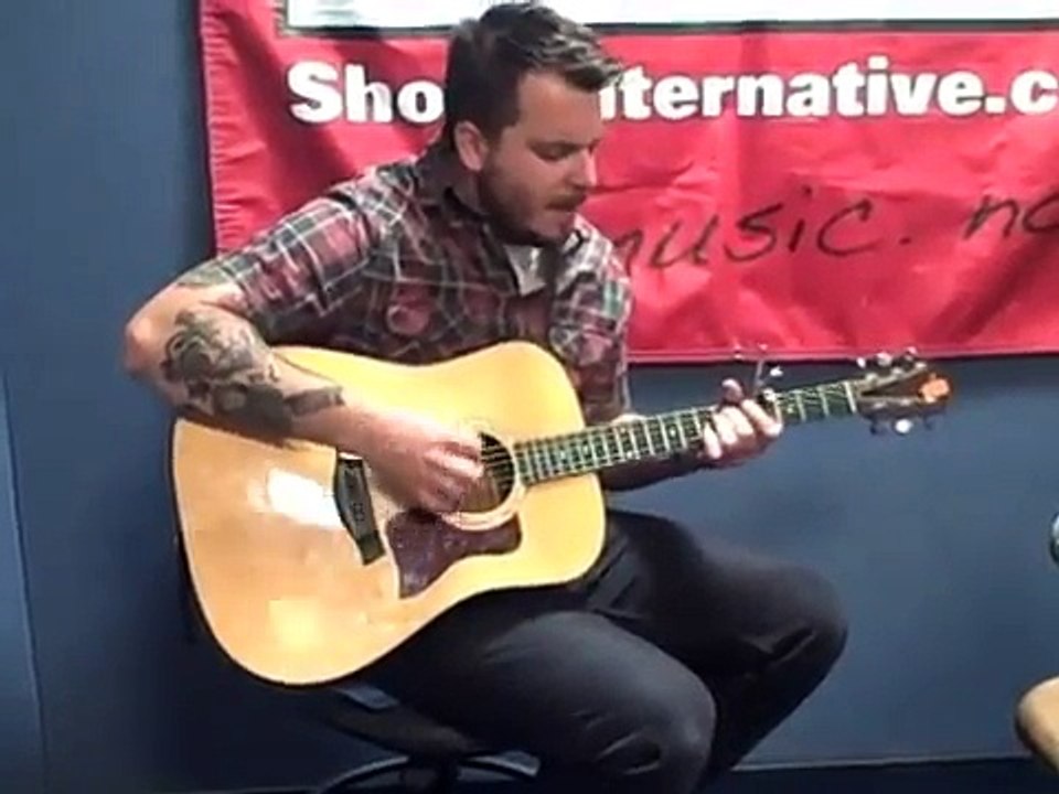 Thrice performs "The Weight" on ShoreAlternative.com