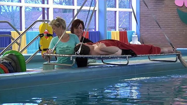 Zwembad De Plons in Vries is gered - RTV Noord