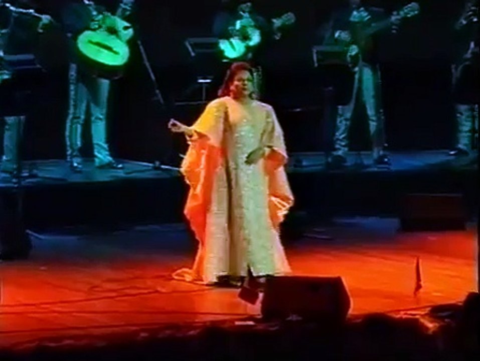 Maria de Lourdes interpreta "Atotonilco"