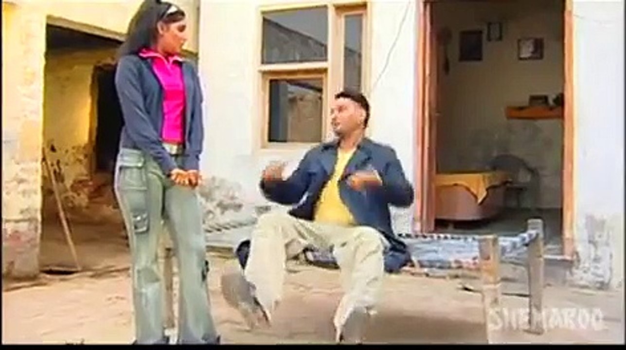 Old Punjabi Woman Speaks Funny English - Best Punjabi Comedy Videos