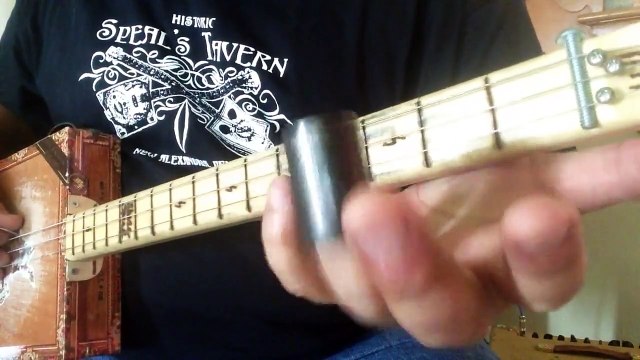 How to Play Cigar Box Guitar - Blues Turnaround Pt 1. The Classic Blues Lick
