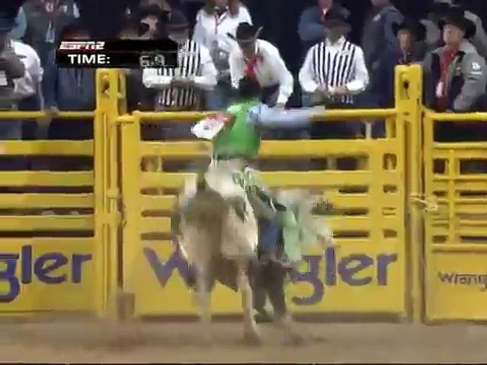 Highlights of 05 NFR Bull Riding