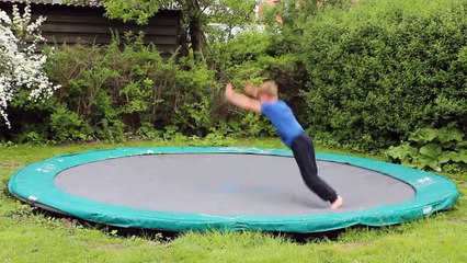 37 flik flak på trampolin