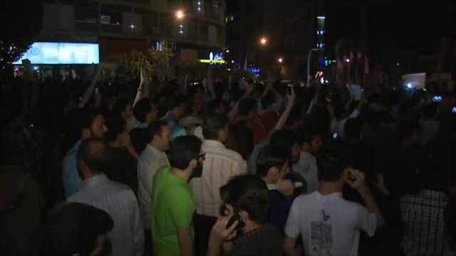 الشارع الإيراني يحتفل بالاتفاق النووي