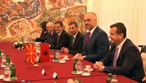 Kryeministri Rama pritet në Shkup nga Presidenti Ivanov dhe Kryetari i Parlamentit Veljanovski