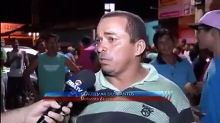 Policial executa bandido lixo em frente as cameras de reportagem