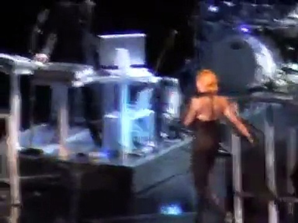 Madonna - "Jump" - "Confessions Tour" - Paris-Bercy Arena - 2006 -