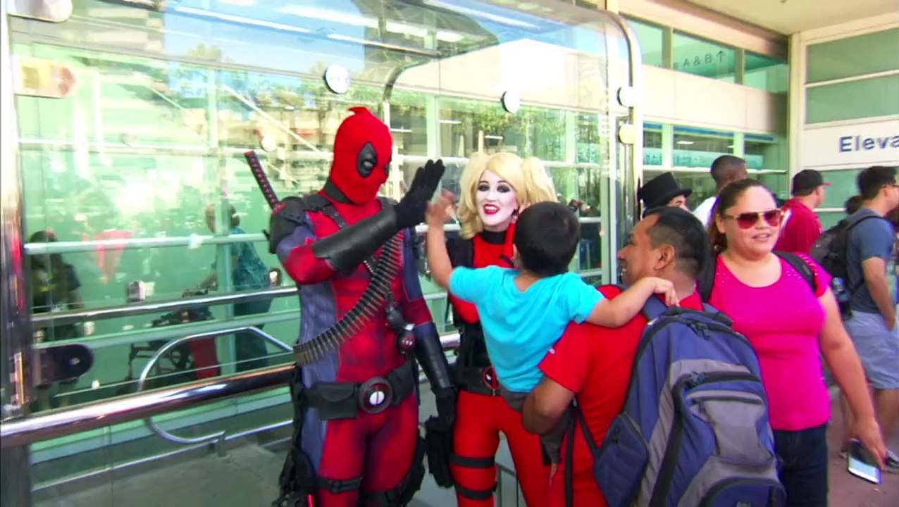 Cosplay Artists - Comic-Con 2015 B-Roll - 20th Century Fox Hall H Panel - VNR